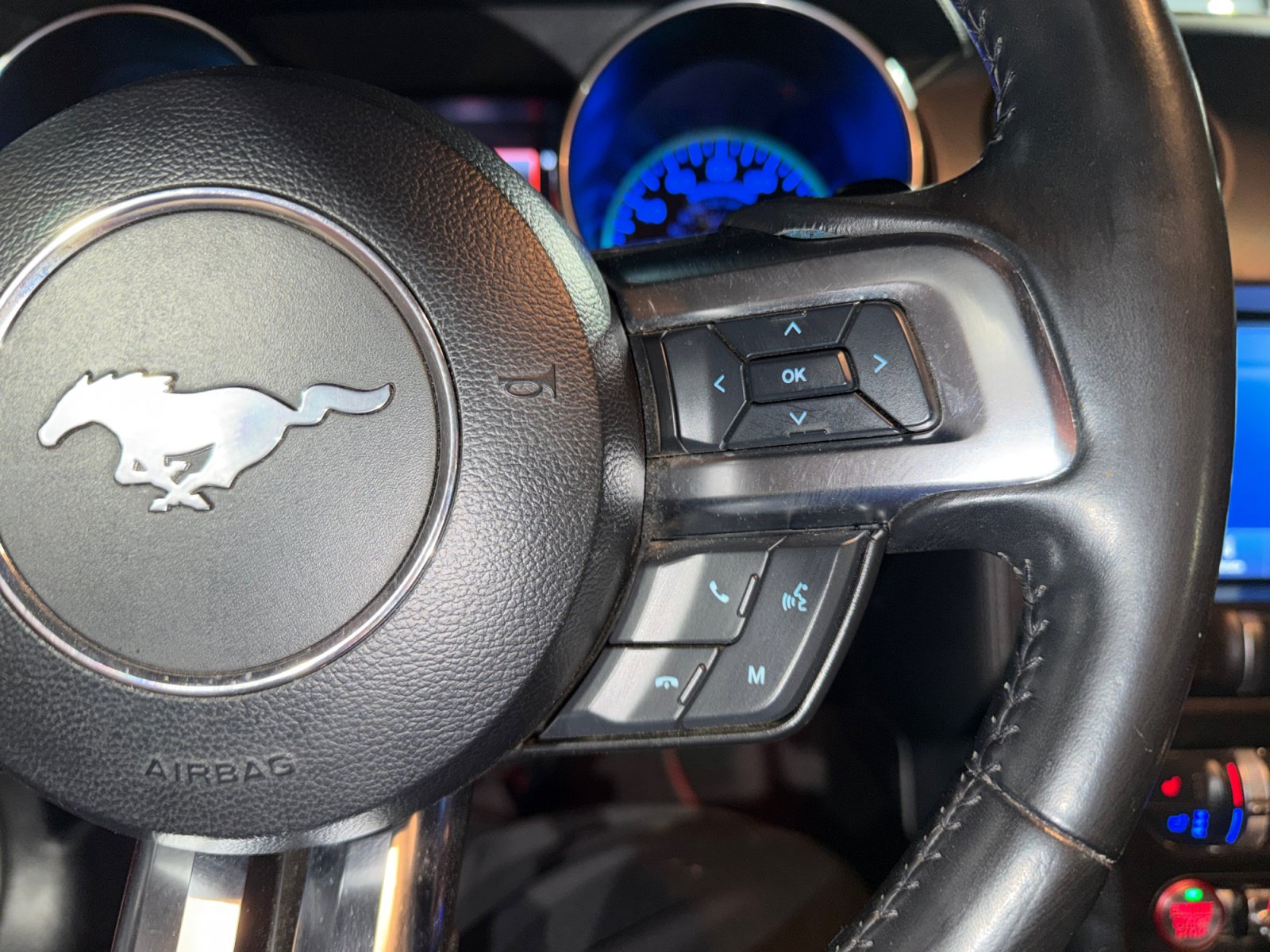 Used 2019 Ford Mustang Premium RWD image 18