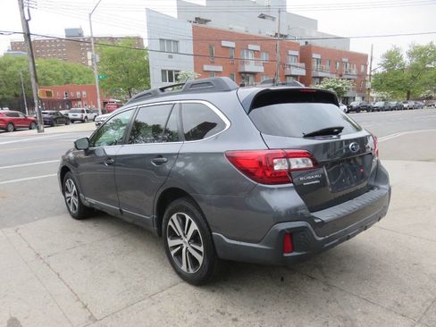 Used 2018 Subaru Outback 2.5i Limited AWD/4WD image 5