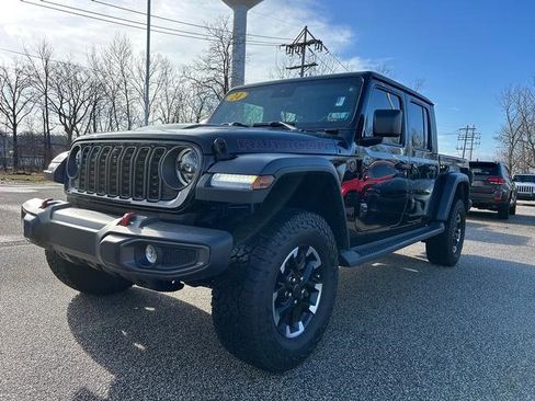 Used 2024 Jeep Gladiator Rubicon w/ Technology Group image 7