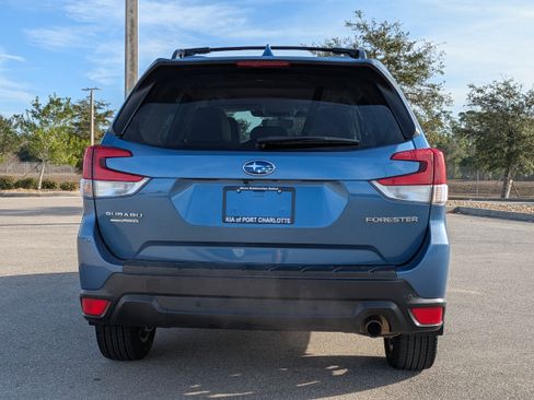 Used 2022 Subaru Forester Limited w/ Popular Package #2 image 6