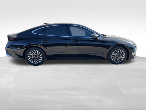 New 2026 Hyundai Sonata Limited image 8