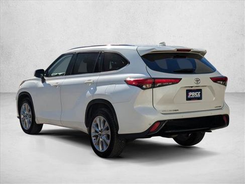 Used 2020 Toyota Highlander Limited image 7