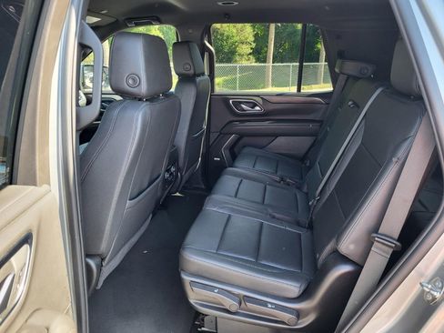 Used 2024 Chevrolet Tahoe LT RWD image 14