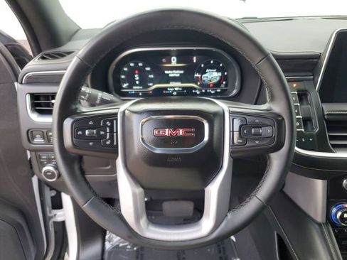Used 2023 GMC Yukon SLT w/ SLT Premium Package image 20