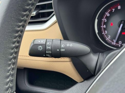 Used 2023 Toyota RAV4 XLE Premium image 21