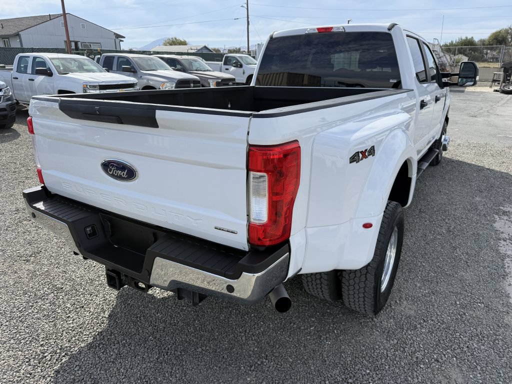 Used 2017 Ford F350 XL w/ Power Equipment Group AWD/4WD image 6