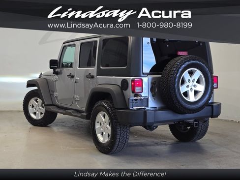 Used 2017 Jeep Wrangler Unlimited Sport w/ Quick Order Package 24S AWD/4WD image 4
