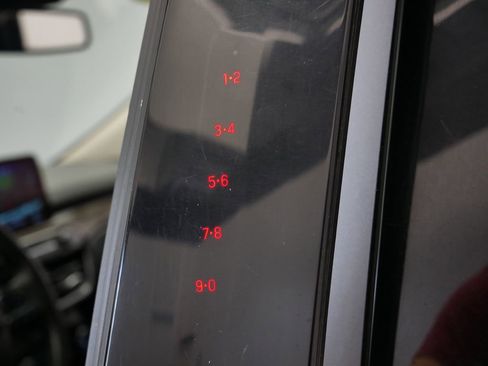 Used 2020 Ford Escape Titanium image 23