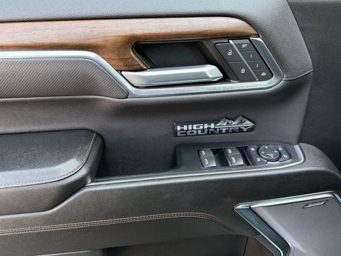 Used 2023 Chevrolet Silverado 1500 High Country w/ Max Trailering Package AWD/4WD image 12