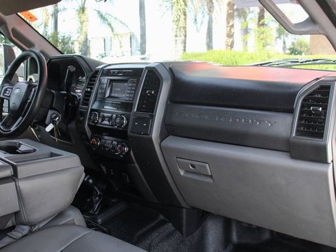 Used 2019 Ford F350 XL w/ Power Equipment Group AWD/4WD image 34