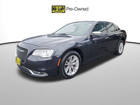 Used 2016 Chrysler 300 C image 1