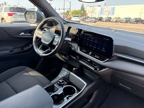 Used 2026 Chevrolet Equinox LT AWD/4WD image 41