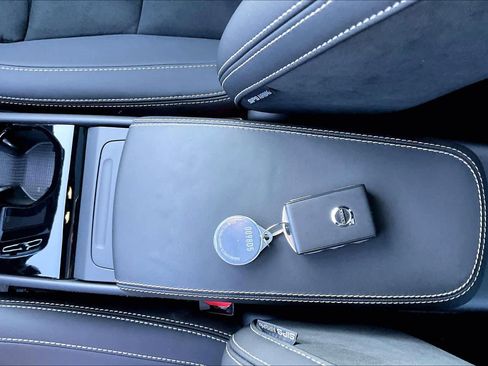 Used 2023 Volvo C40 P8 Recharge Ultimate image 14