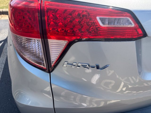 Used 2016 Honda HR-V LX image 9