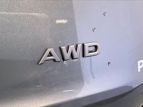 Certified 2025 Nissan Rogue S image 6