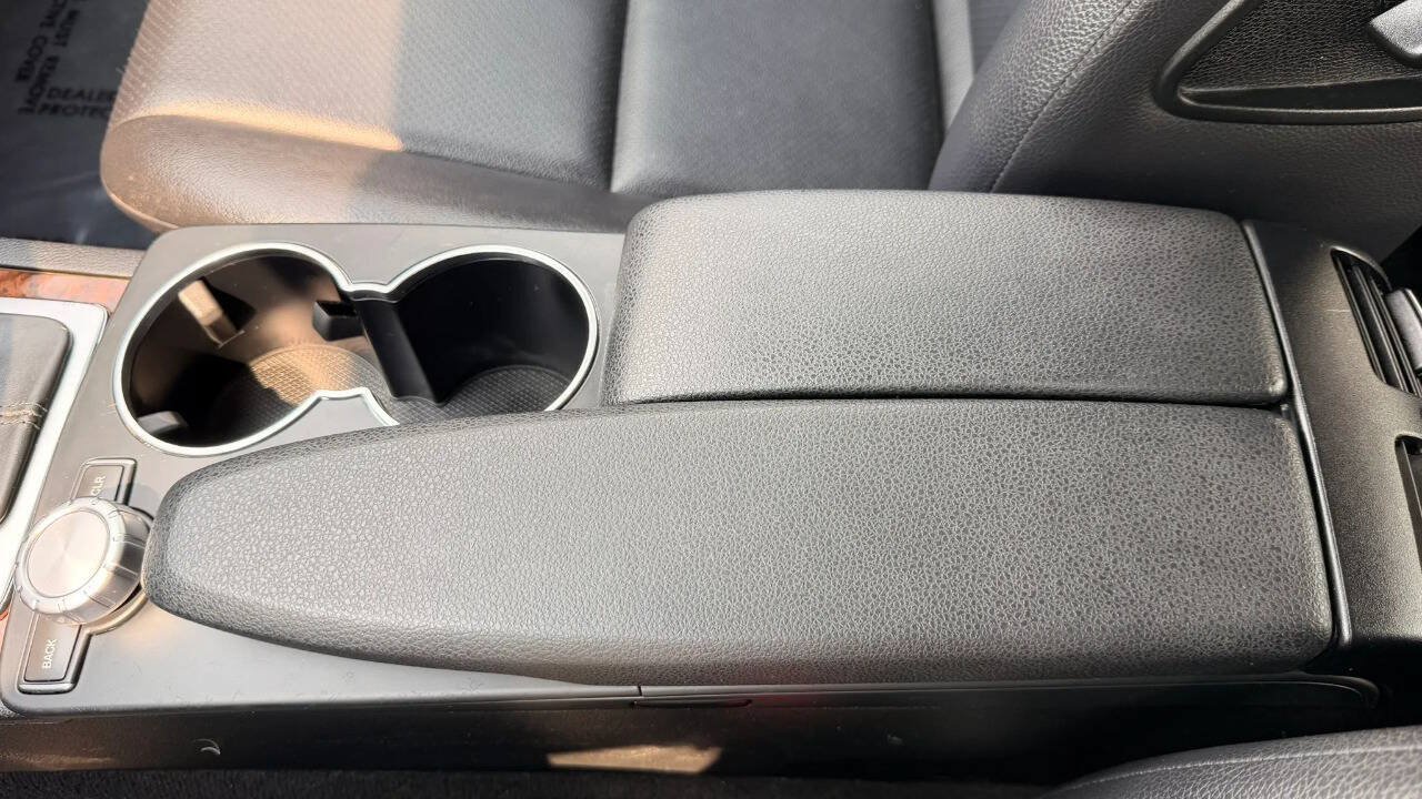 Used 2013 Mercedes-Benz C 300 4MATIC Sedan image 17