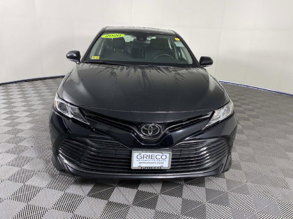 Used 2020 Toyota Camry LE w/ Convenience Package FWD image 3