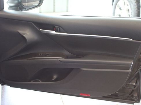 Used 2024 Toyota Camry SE FWD image 33