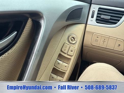 Used 2012 Hyundai Elantra Limited FWD image 30