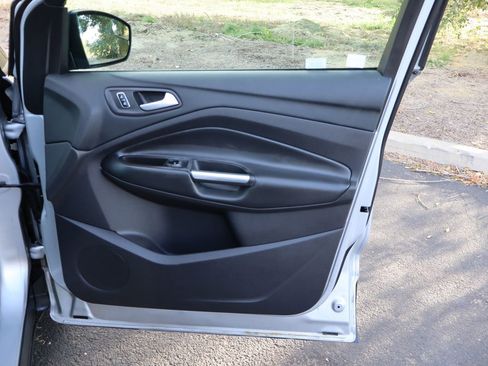 Used 2014 Ford Escape SE image 26