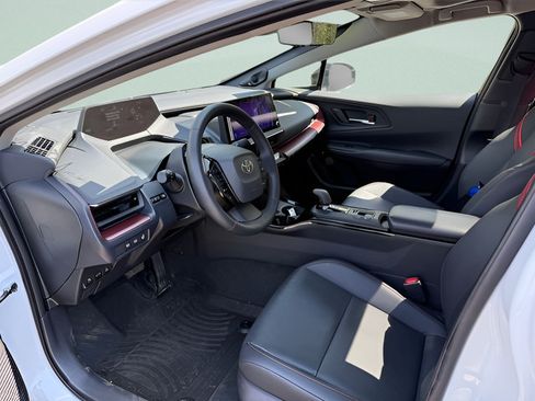 Used 2024 Toyota Prius Prime Premium w/ Advanced Technology Package FWD image 4