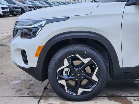 New 2026 Kia Seltos S image 5