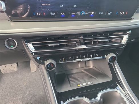 New 2026 Chevrolet Traverse LT w/ Midnight/Sport Edition image 34