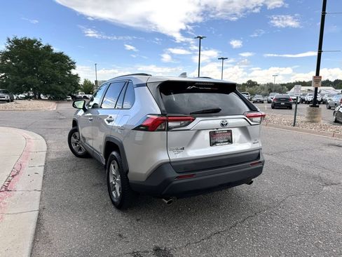 Used 2022 Toyota RAV4 LE AWD/4WD image 5