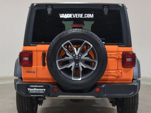 Used 2025 Jeep Wrangler Unlimited Sport S 4xe w/ Convenience Group AWD/4WD image 9