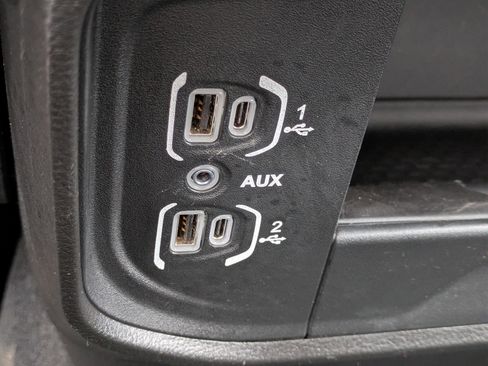 Used 2024 RAM 2500 Big Horn image 25