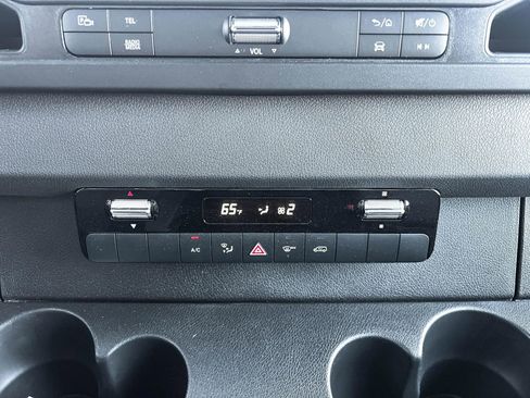 Used 2022 Mercedes-Benz Sprinter 2500 image 54