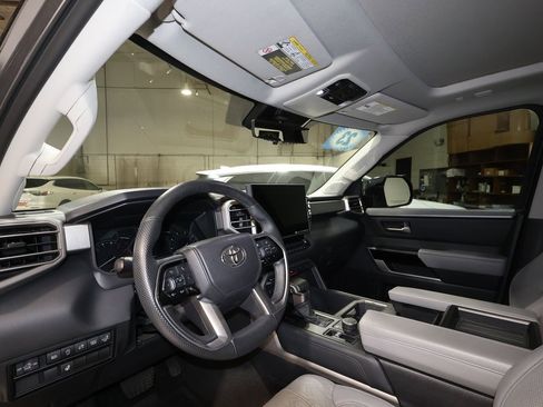 Used 2023 Toyota Tundra Limited image 9