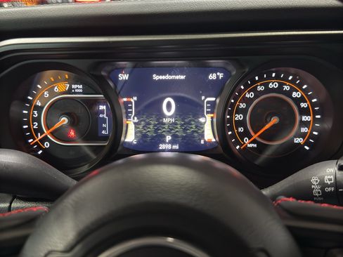 Used 2024 Jeep Wrangler Unlimited Rubicon w/ Safety Group AWD/4WD image 28