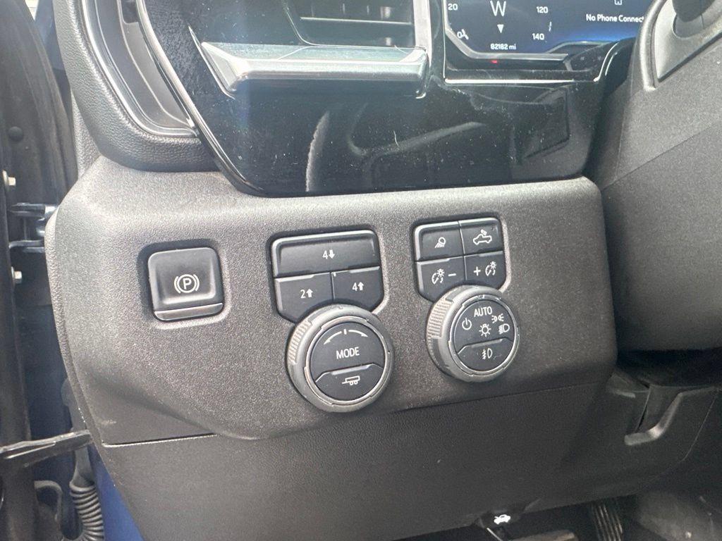 Used 2025 Chevrolet Silverado 3500 LT w/ Safety Package AWD/4WD image 28