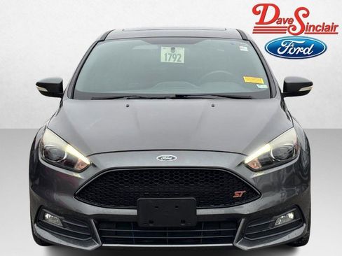 Used 2016 Ford Focus ST w/ Equipment Group 402A image 2