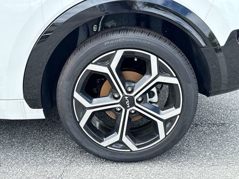 New 2025 Kia Niro EX Touring image 19