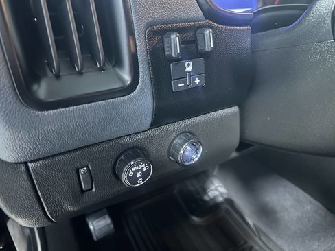 Used 2021 Chevrolet Colorado Z71 w/ Z71 Midnight Edition image 21