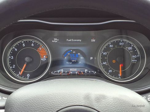 Used 2019 Jeep Cherokee Limited AWD/4WD image 20