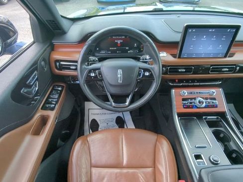 Used 2021 Lincoln Aviator Reserve w/ Elements Package Plus AWD/4WD image 7