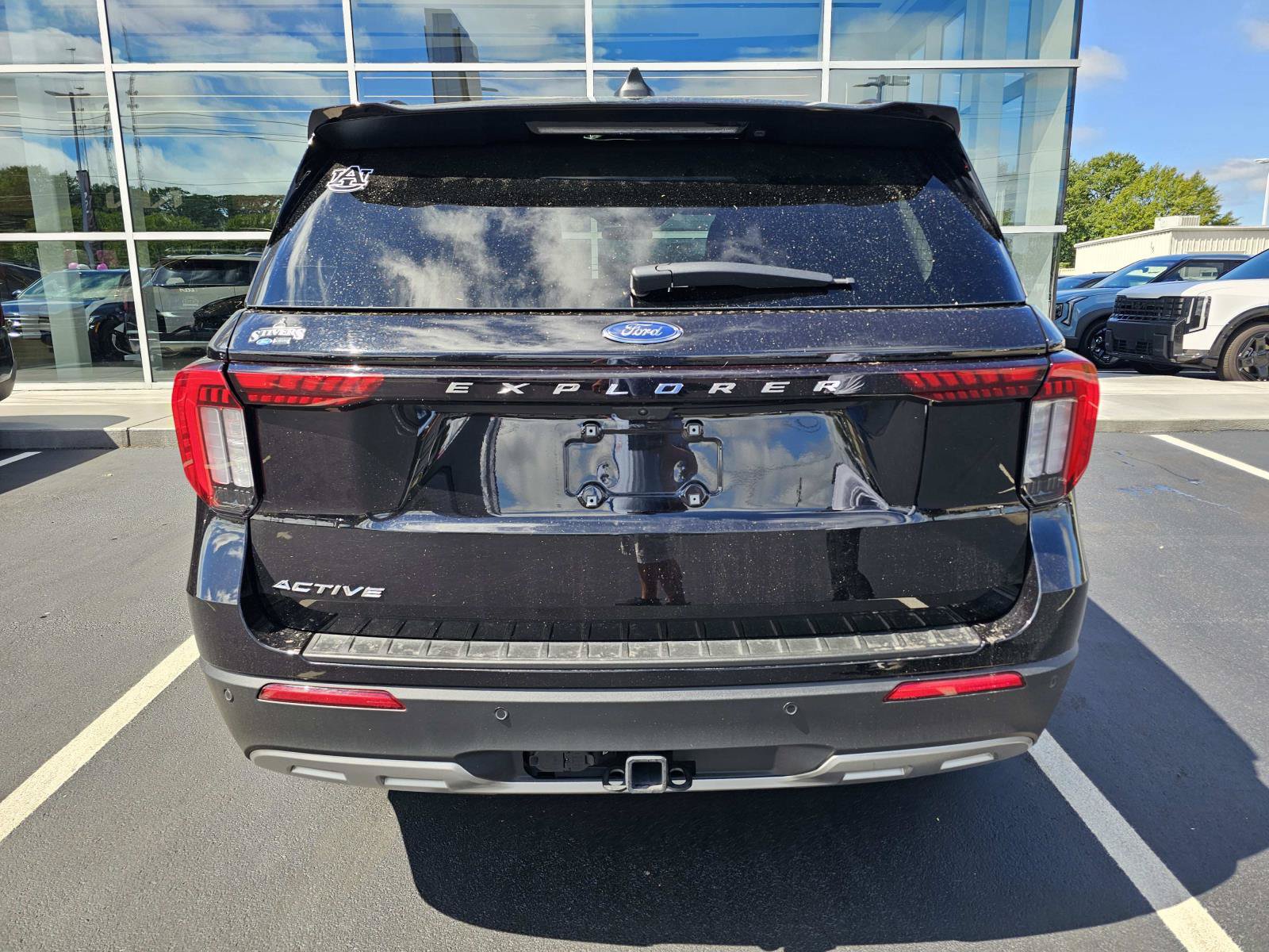 Used 2026 Ford Explorer Active w/ Active Comfort Package RWD image 14