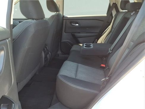 Used 2024 Nissan Rogue SV FWD image 20