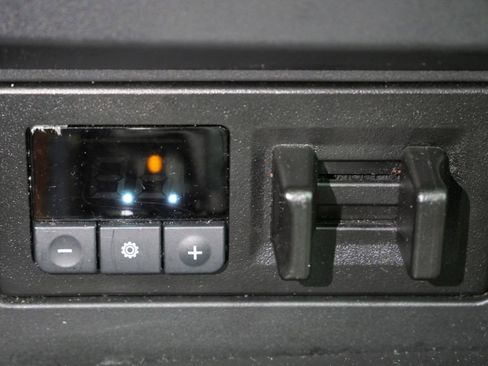 Used 2024 Nissan Armada SL w/ Captain's Chairs Package image 23