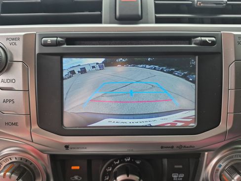 Used 2017 Toyota 4Runner SR5 AWD/4WD image 16