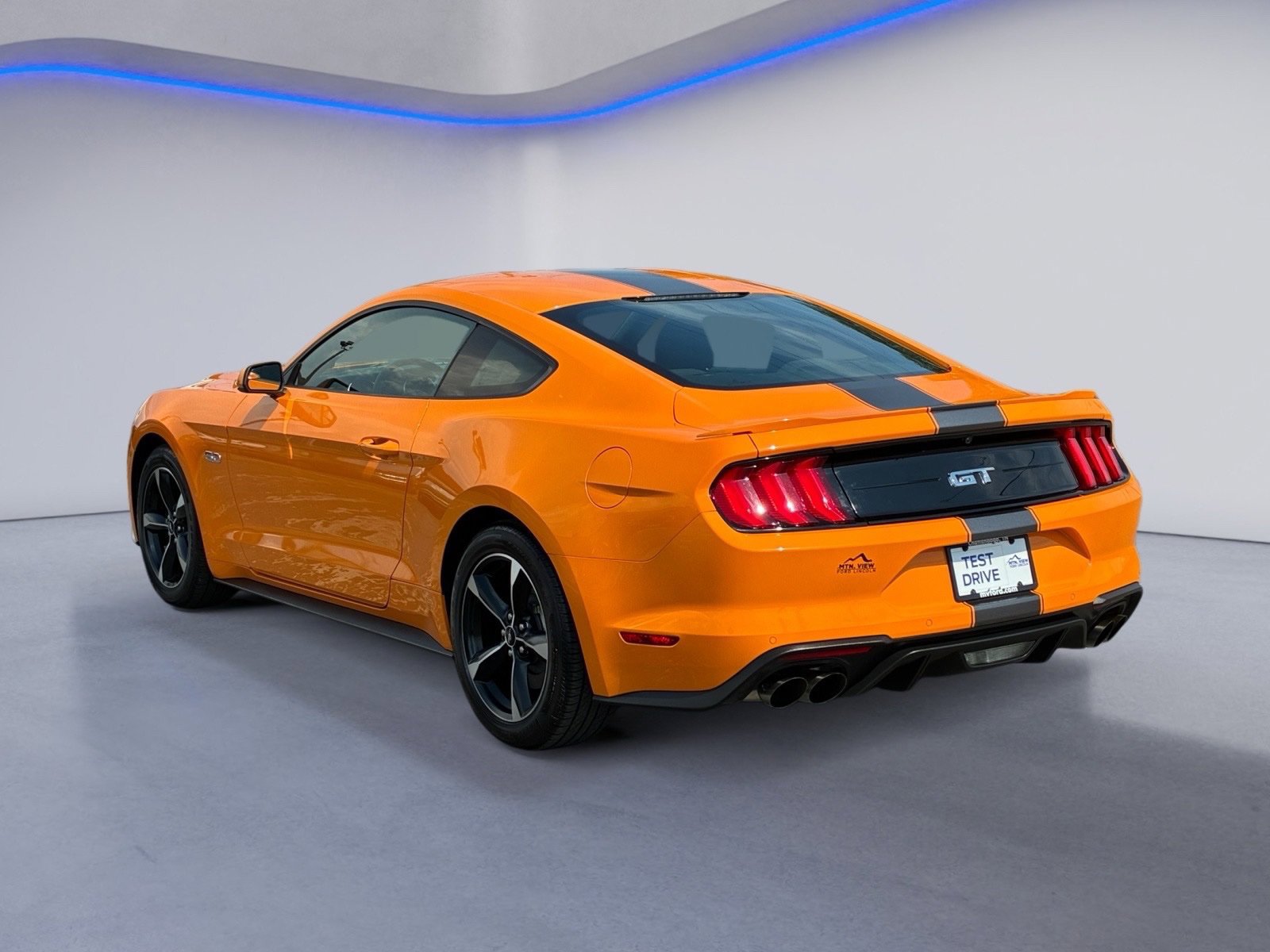 Used 2018 Ford Mustang GT RWD image 3