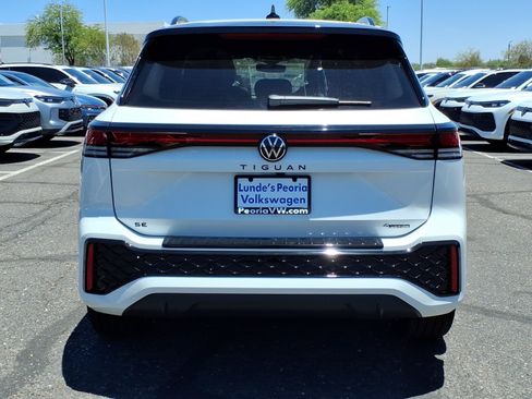 New 2026 Volkswagen Tiguan SE R-Line AWD/4WD image 6