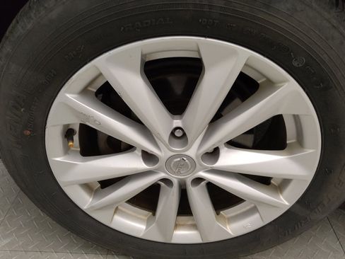 Used 2018 Nissan Rogue Sport SV image 31