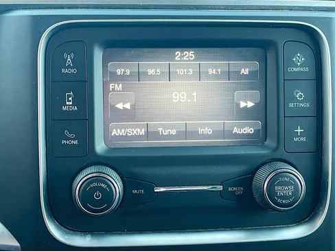 Used 2021 RAM 1500 Classic SLT AWD/4WD image 15