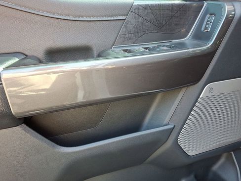 Used 2022 Ford F150 XLT w/ Equipment Group 302A High image 13