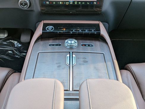 New 2026 Lincoln Navigator Reserve image 21