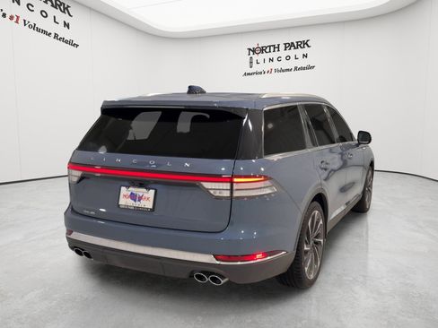 New 2026 Lincoln Aviator Reserve RWD image 9